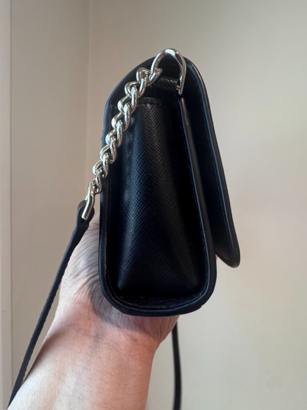 Kate Spade Staci Small Flap Crossbody – Beige & Black – Saffiano Leather 🔥 - Picture 6 of 13